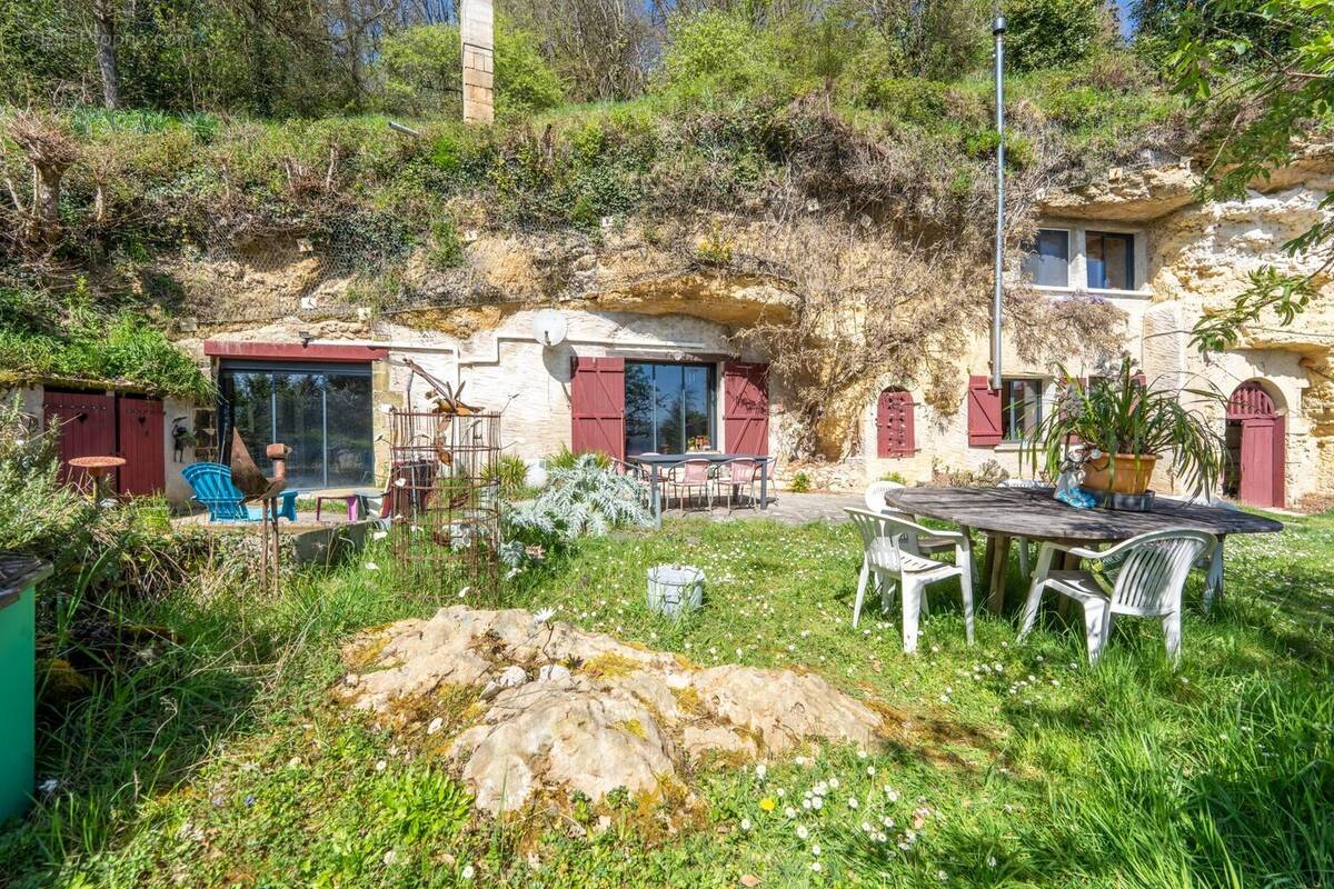 Maison à SAINT-ETIENNE-DE-CHIGNY