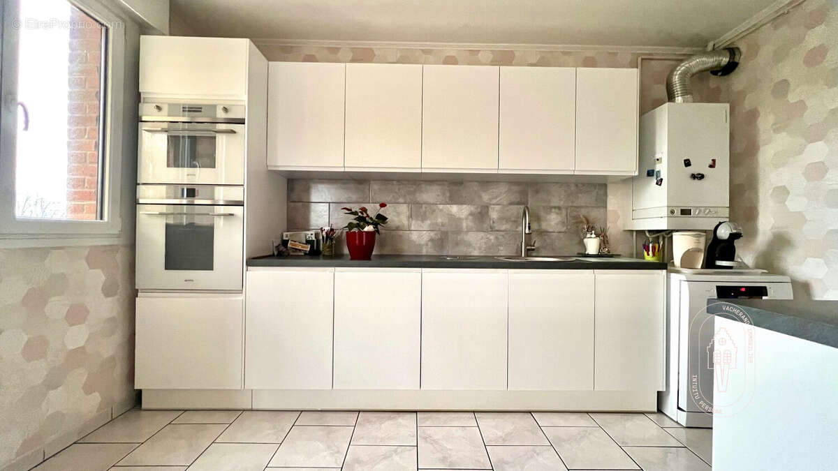 Appartement 75 m² à Wattrelos  - photo 2