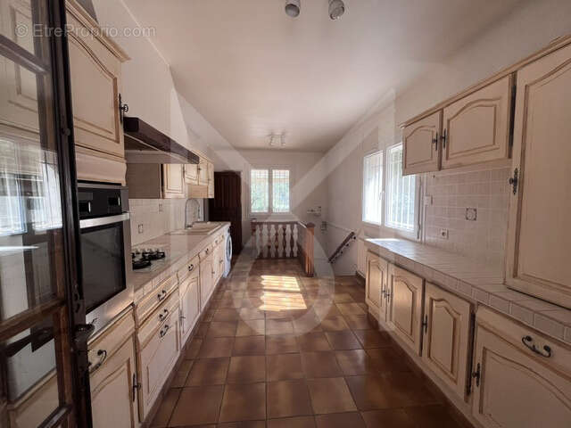 Maison à PEYROLLES-EN-PROVENCE