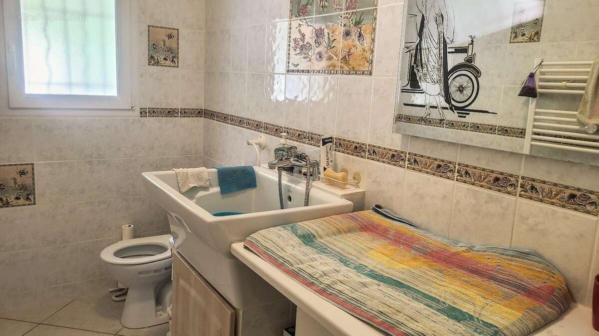 Maison à SAINTE-JULIETTE