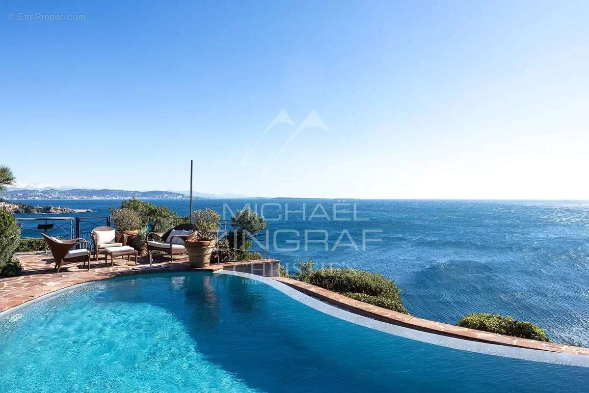 Maison à THEOULE-SUR-MER