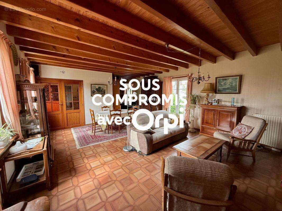 Maison à WIERRE-EFFROY