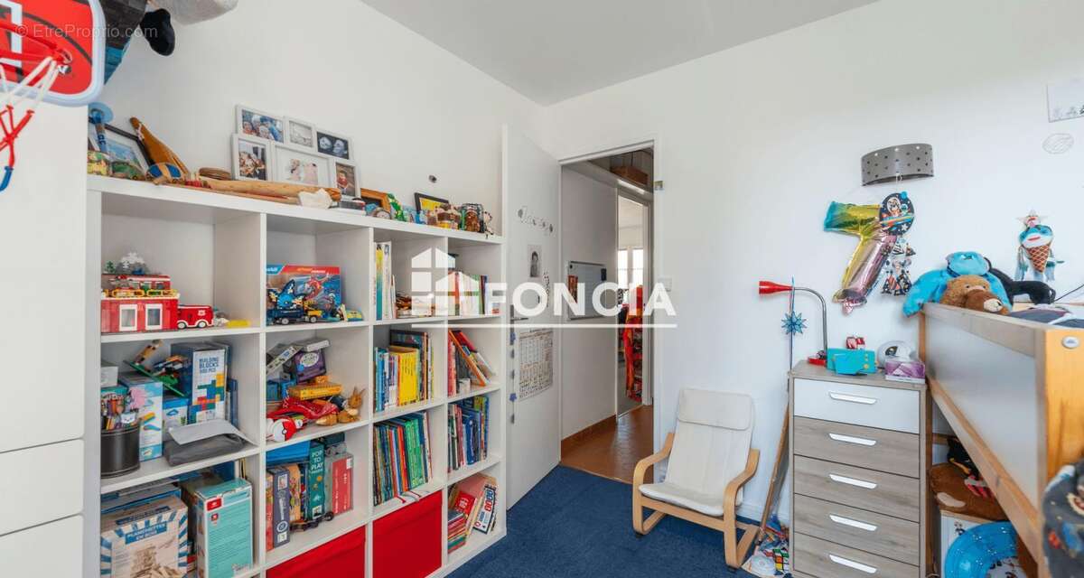 Appartement à PARIS-19E