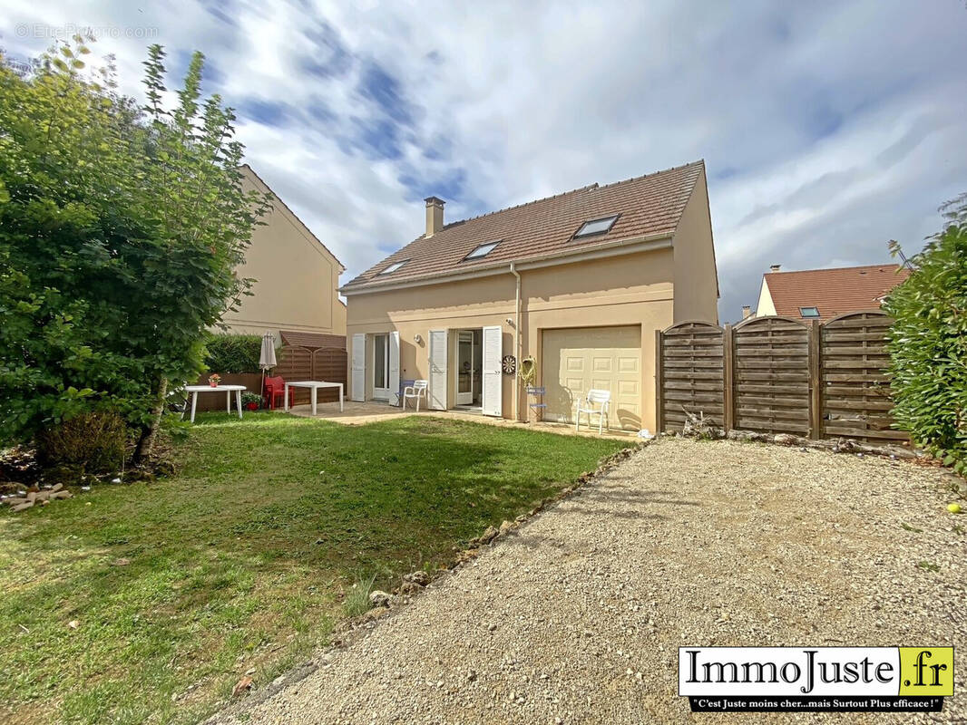 Maison à LES ESSARTS-LE-ROI