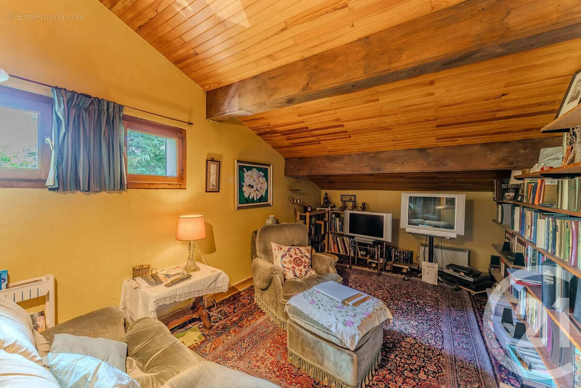 Maison 196 m² à Saint-Paul-En-Chablais  - photo 21