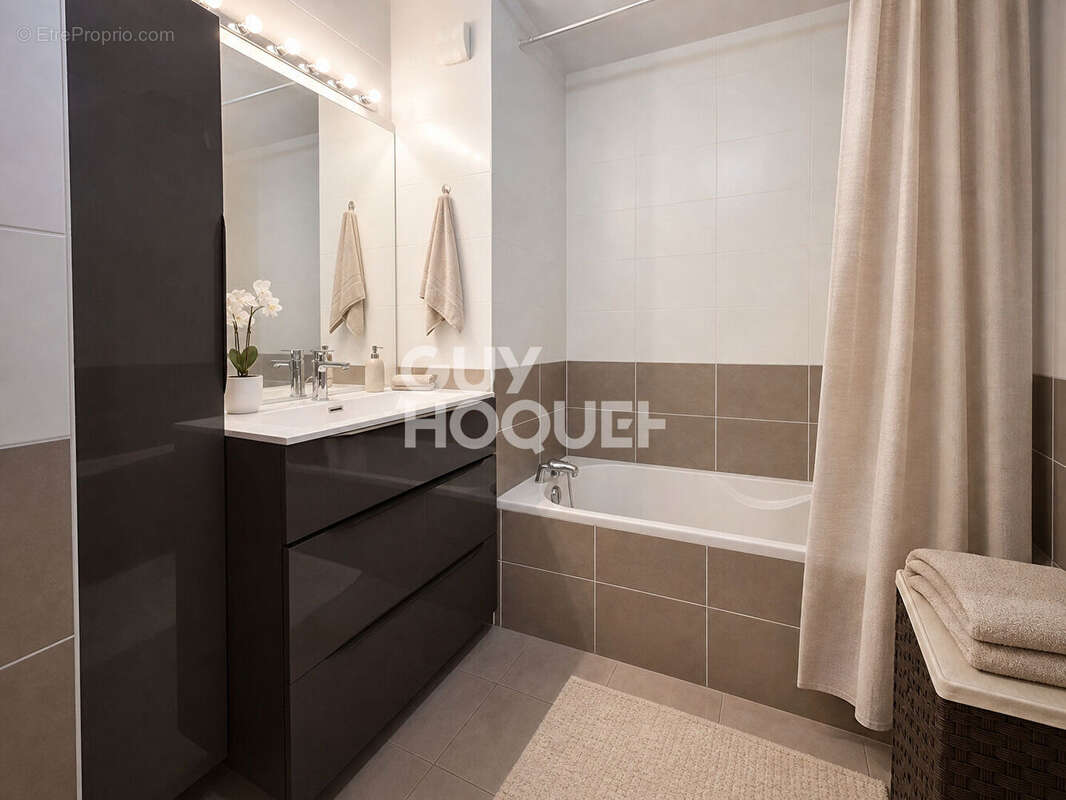 Appartement à DECINES-CHARPIEU