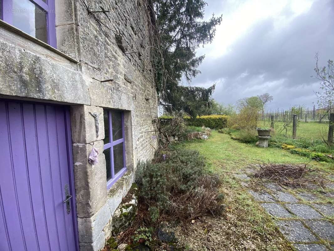 Maison à ROCHES-BETTAINCOURT