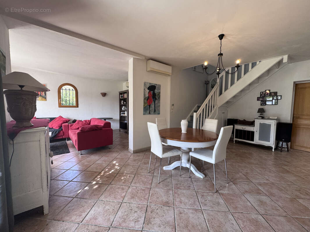 Maison à LA BATIE-ROLLAND