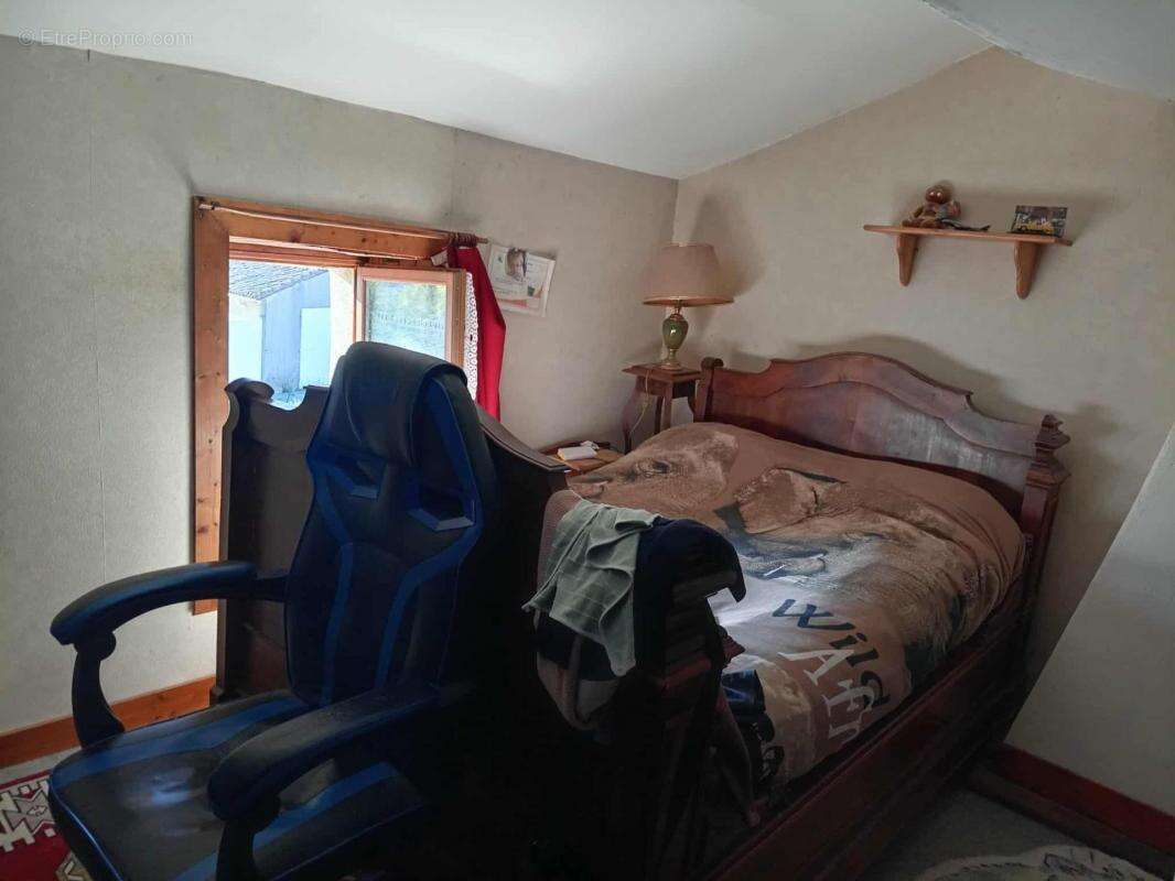 Maison à SAINT-DENIS-DU-PIN