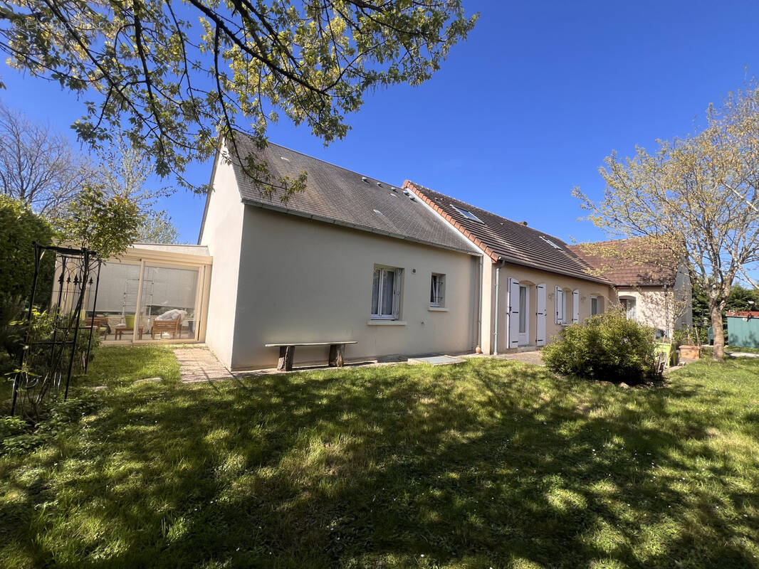 Maison à LUYNES