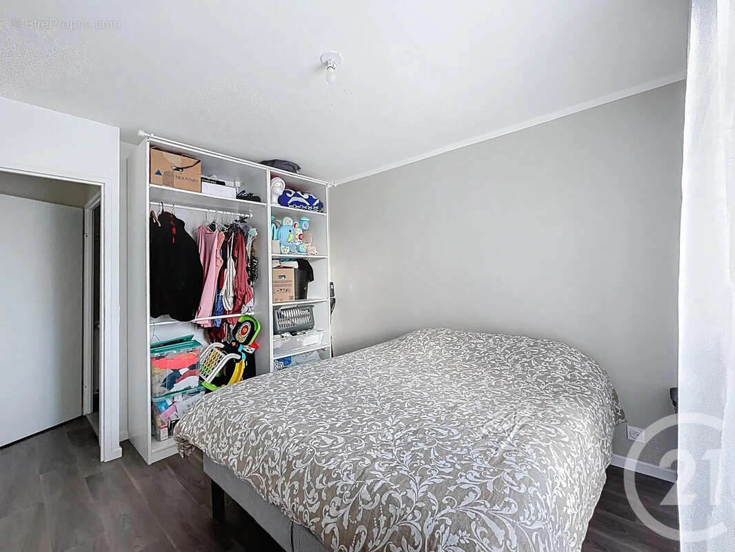 Appartement à SAINT-PIERRE-DU-PERRAY