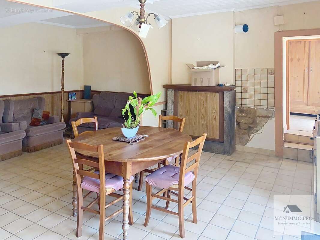 Maison à LA SELLE-EN-COGLES