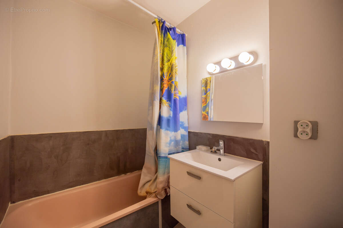 Appartement à MANDELIEU-LA-NAPOULE