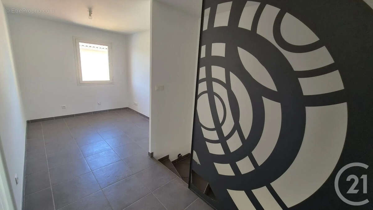 Maison 78 m² à Jassans-Riottier  - photo 8