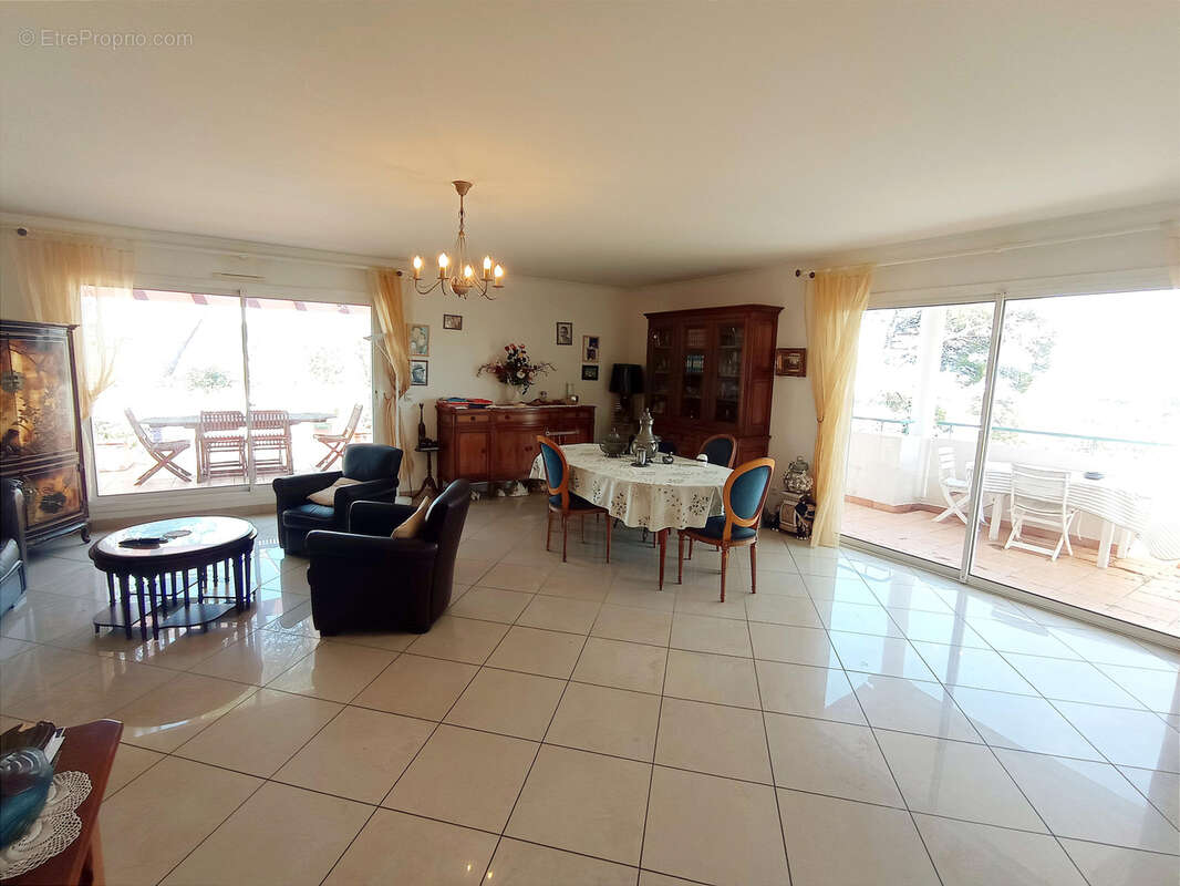 Appartement à HYERES