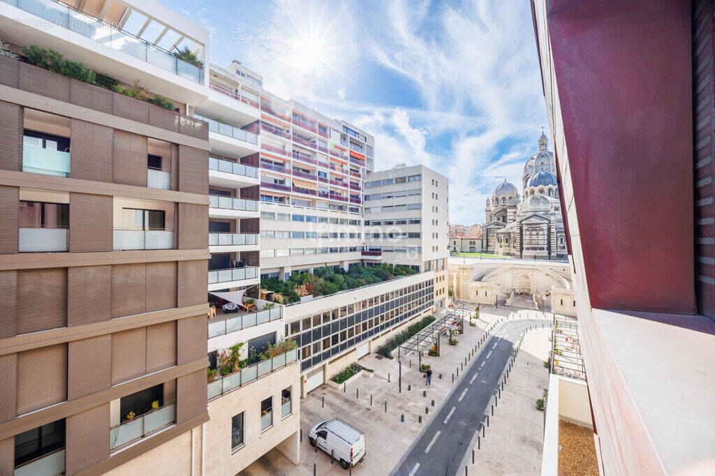 Appartement à MARSEILLE-2E