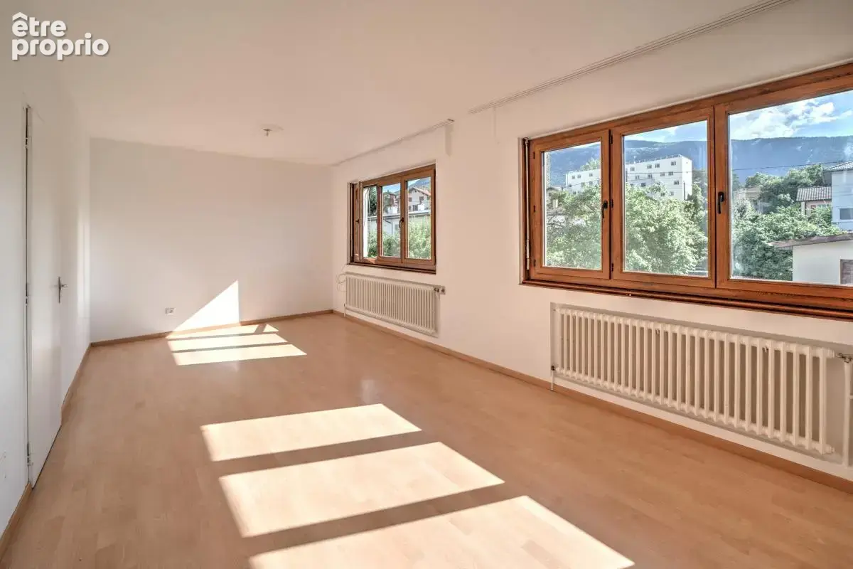 Appartement 4 pièces 92 m² à vendre à Bellegarde-Sur-Valserine (01200) - photo 8