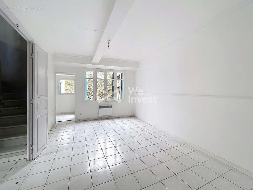 Maison à VILLENEUVE-MINERVOIS