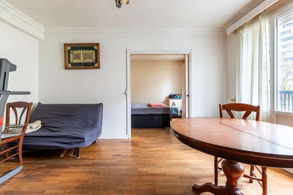 Appartement à PARIS-20E