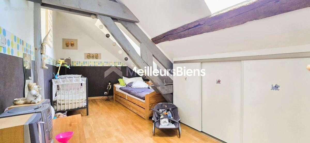 Maison à BERCHERES-LES-PIERRES