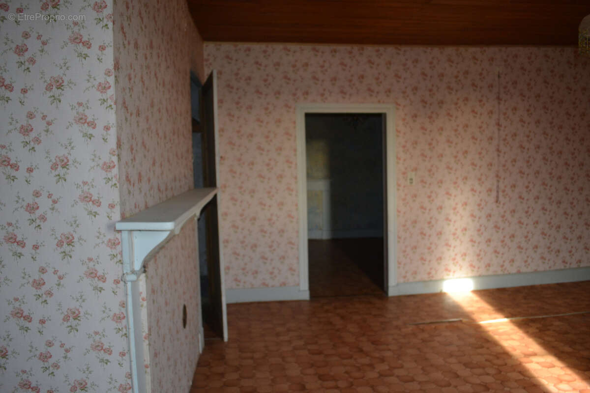 Maison à BEZUES-BAJON