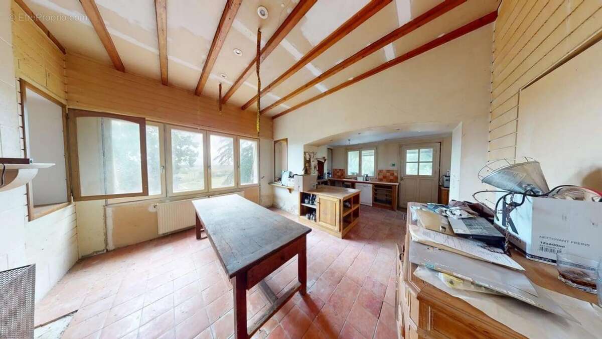 Maison à COURGEAC