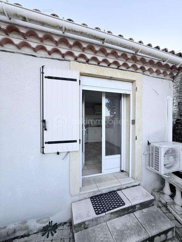 Maison à CHATEAUNEUF-LES-MARTIGUES