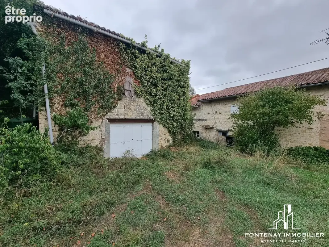 Maison 5 pièces 120 m² à vendre à Fontenay-Le-Comte (85200) - photo 2