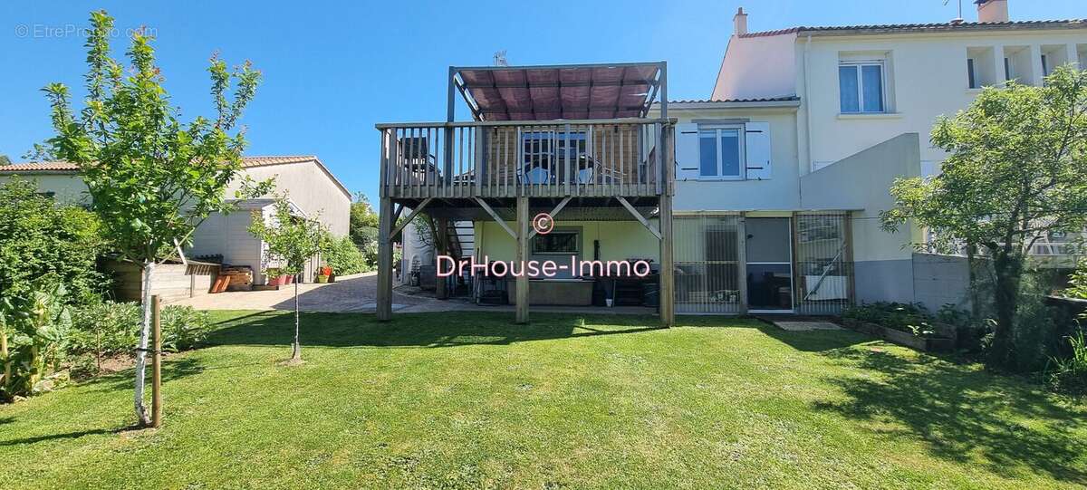 Maison à MAREUIL-SUR-LAY-DISSAIS