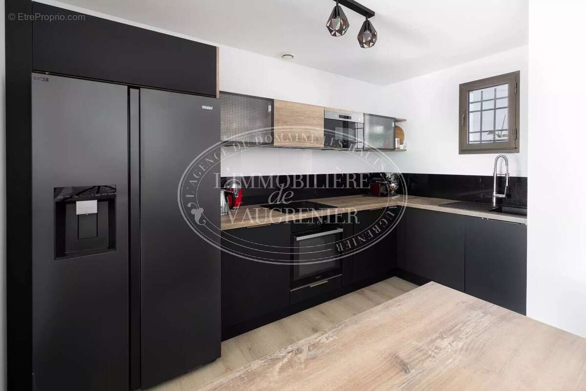Vente hauts de vaugrenier villa 5 pièces 1 690 000.-€ - photo 5