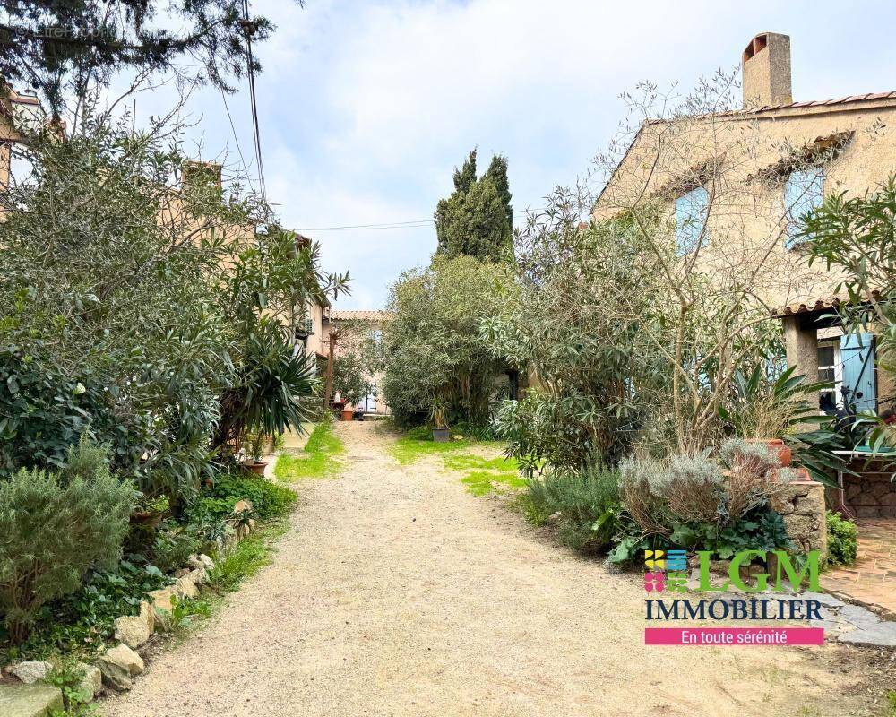 Maison à PLAN-DE-LA-TOUR