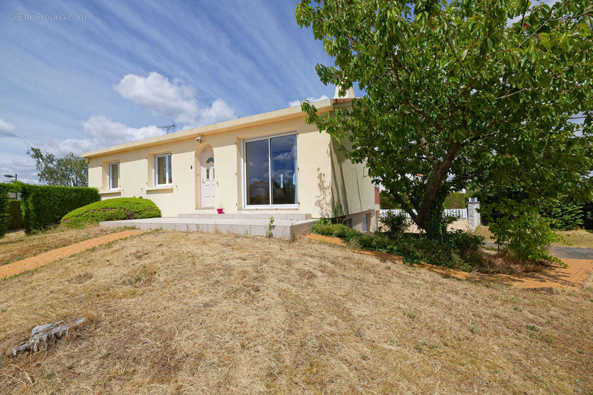 Maison à LA BRUFFIERE