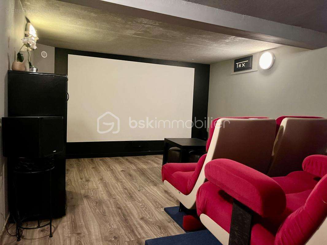 Maison - 3 ch - salle cinéma - rénovée avec goût - photo 9