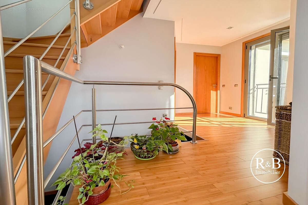 Maison à LES CLAYES-SOUS-BOIS