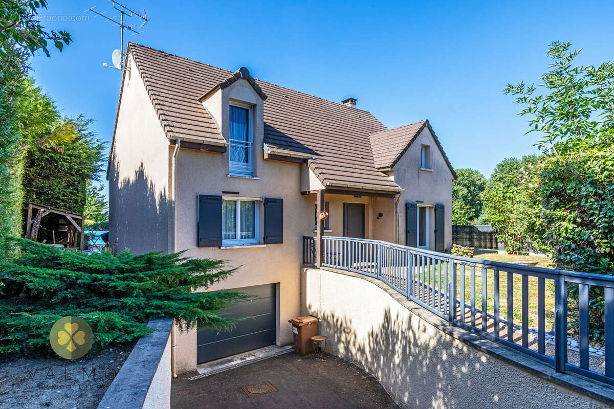 Maison individuelle 156 m2  avec piscine + sous-sol total - photo 2
