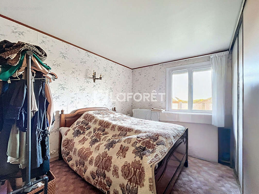 Maison à COURCELLES-SUR-SEINE