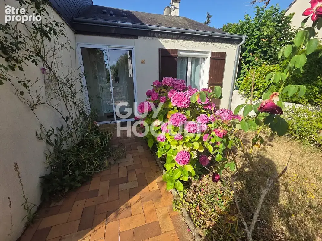 Maison à SAINT-CYR-SUR-LOIRE