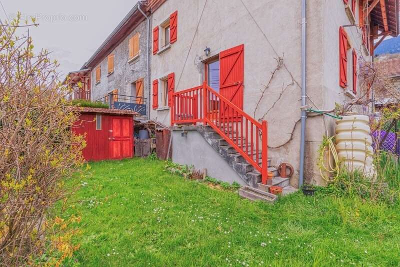 Maison à VAULNAVEYS-LE-HAUT