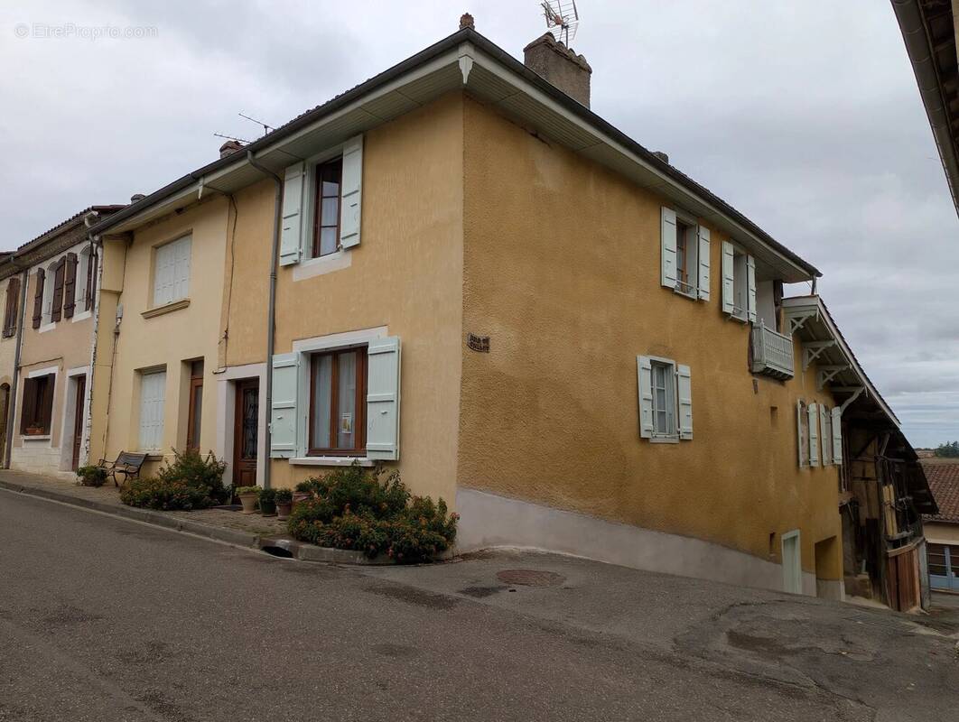 Maison à BASSOUES