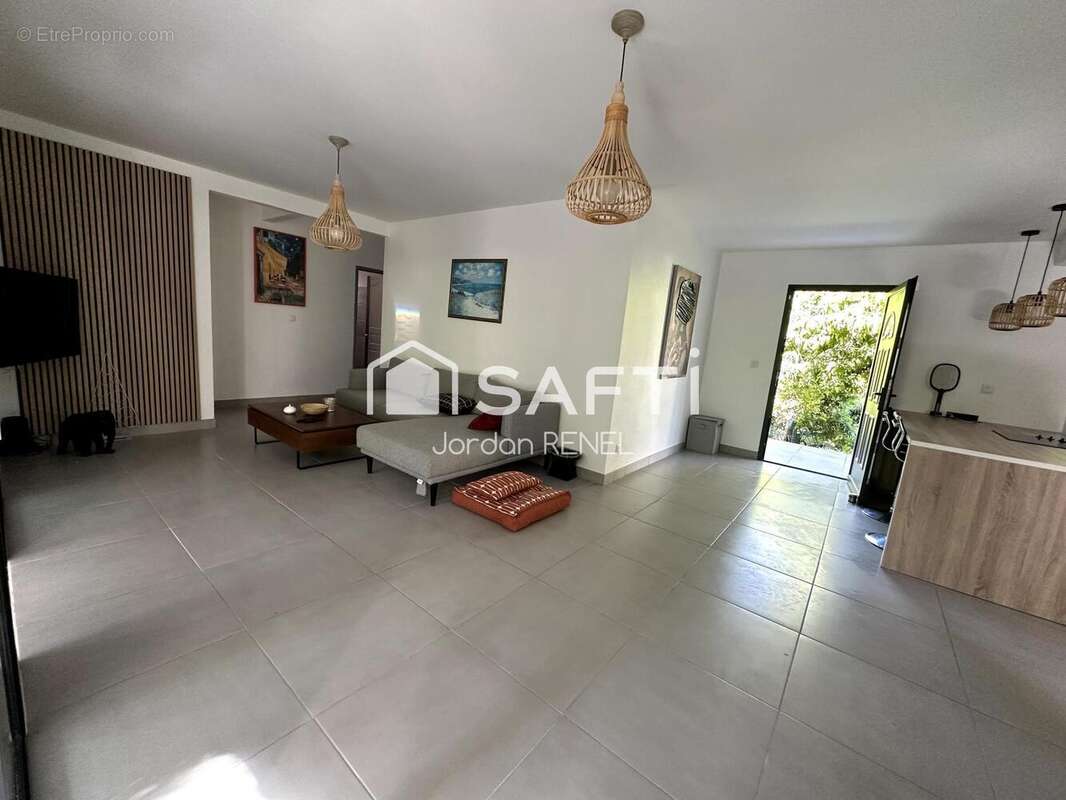 Photo 8 - Maison à FORT-DE-FRANCE