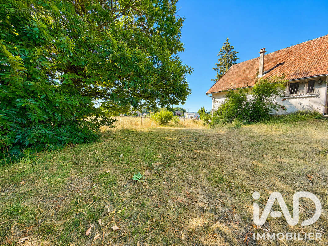 Maison 95 m² à Margerides  - photo 3