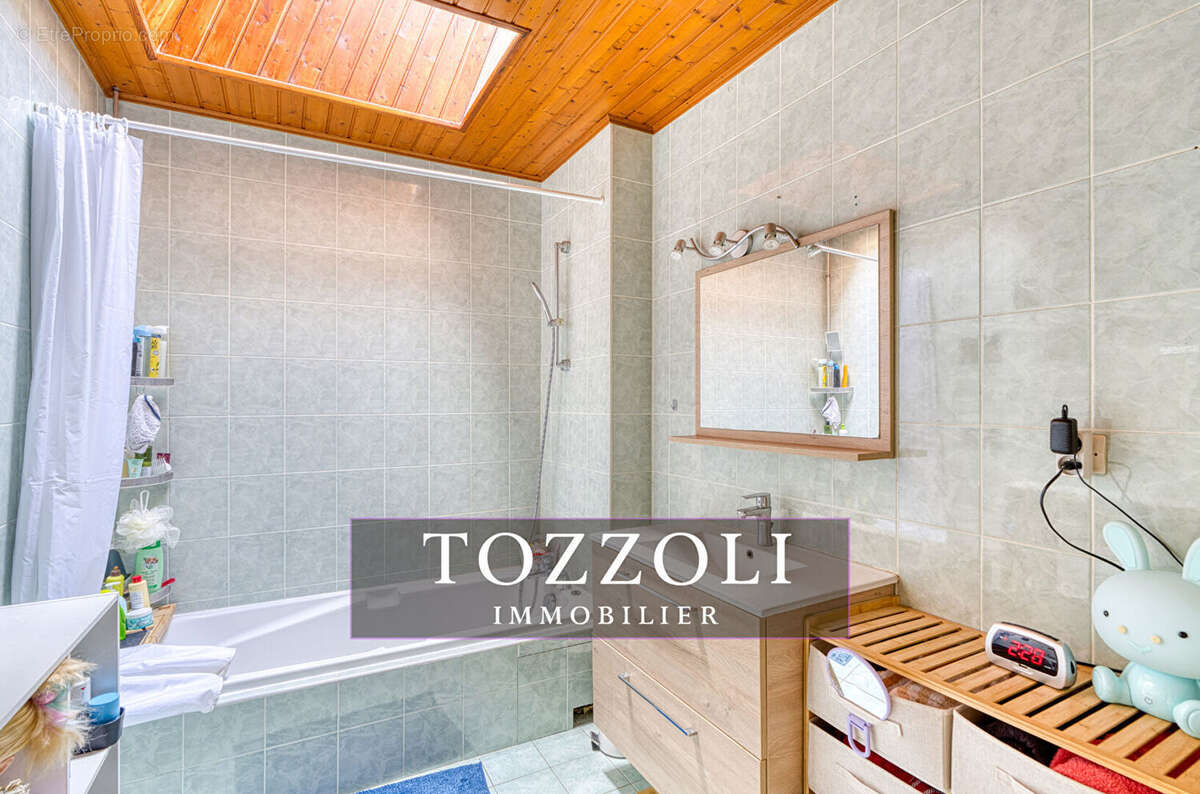 Appartement à SAINT-GEORGES-D'ESPERANCHE