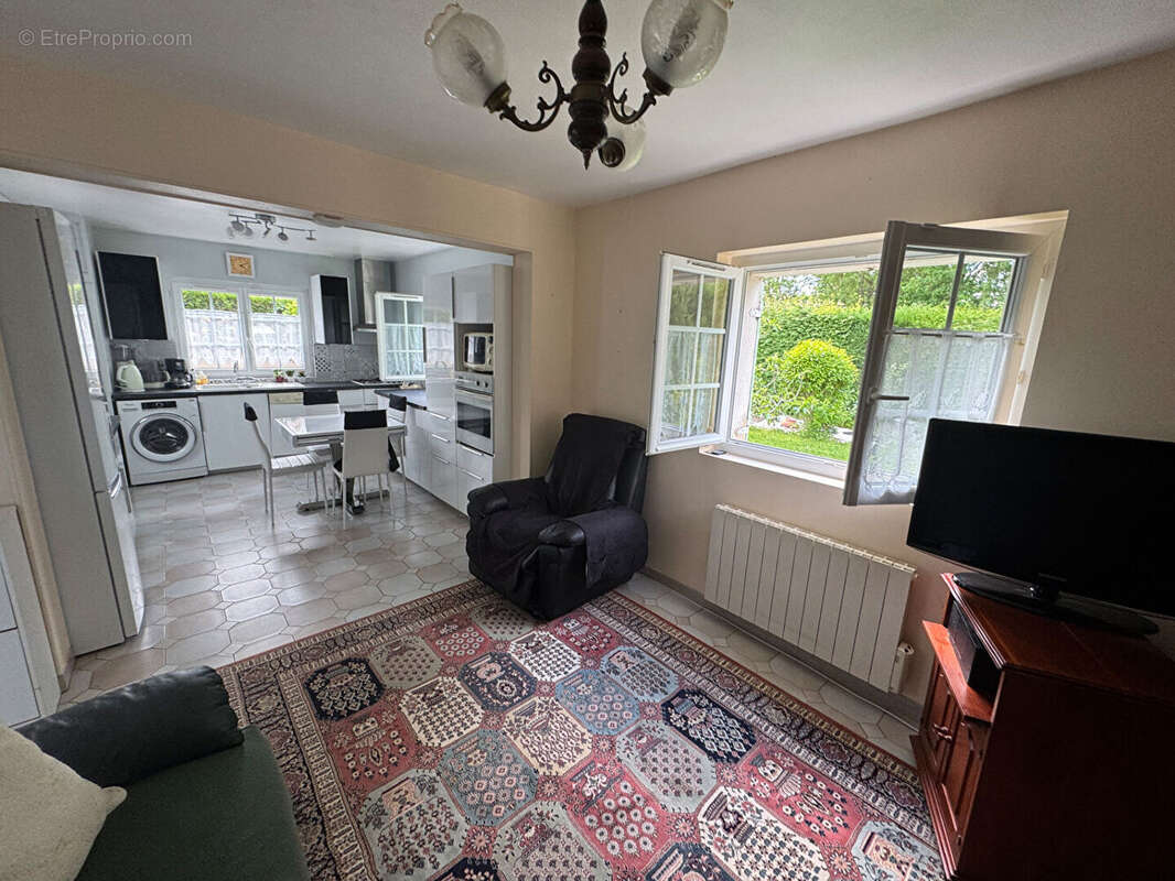 Jolie maison de plain pied  avec environnement exceptionnel  MONTFORT L 'AMAURY 3 pièces 57m2 - photo 8