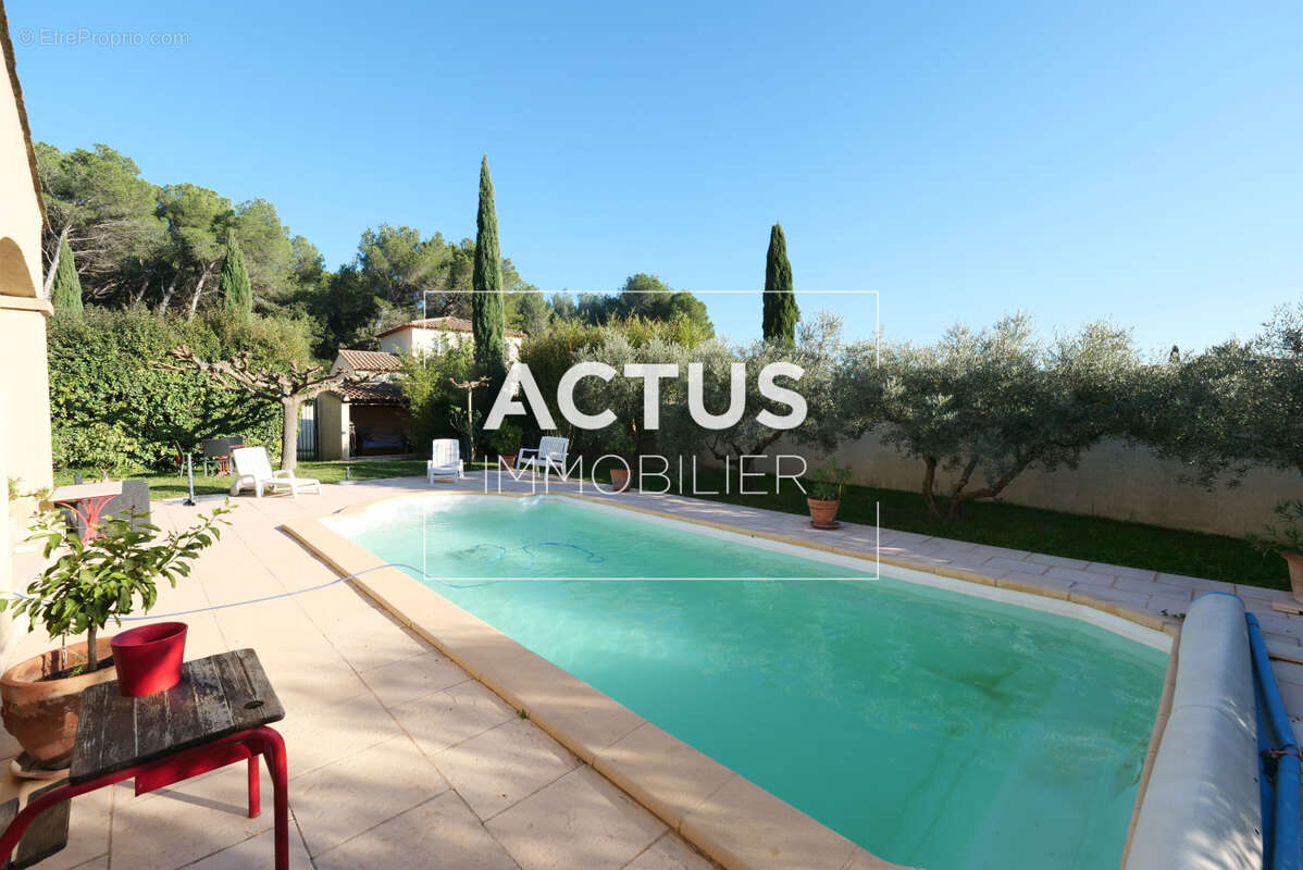 Maison à PELISSANNE