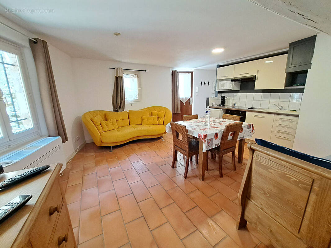 Appartement à MALAUCENE