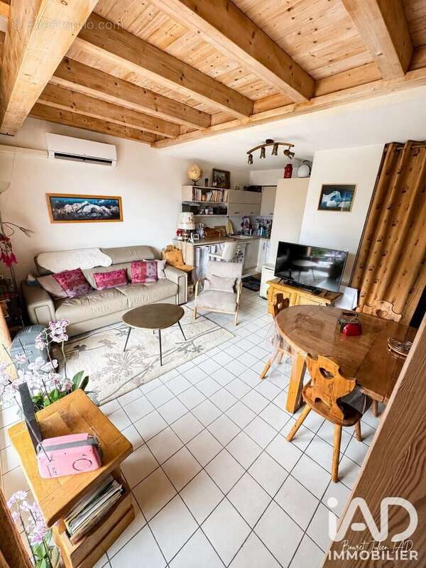 Appartement 43 m² à La Roche-Sur-Foron  - photo 2