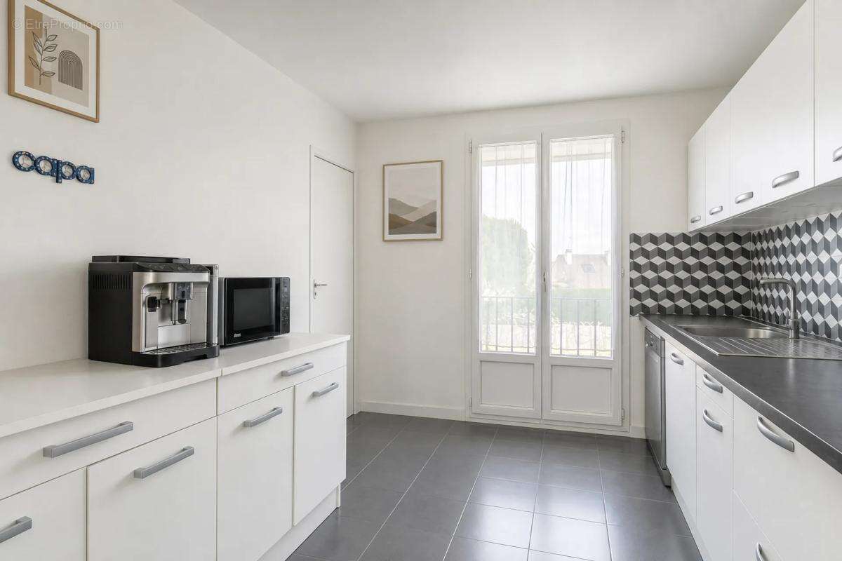 Maison rénovée de 83 m² avec jardin à Guerville - photo 4