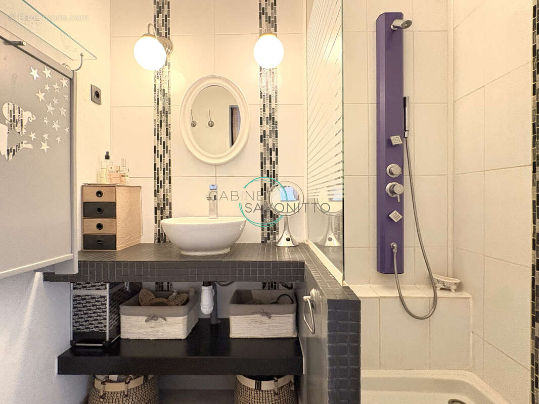 Appartement à CARRY-LE-ROUET