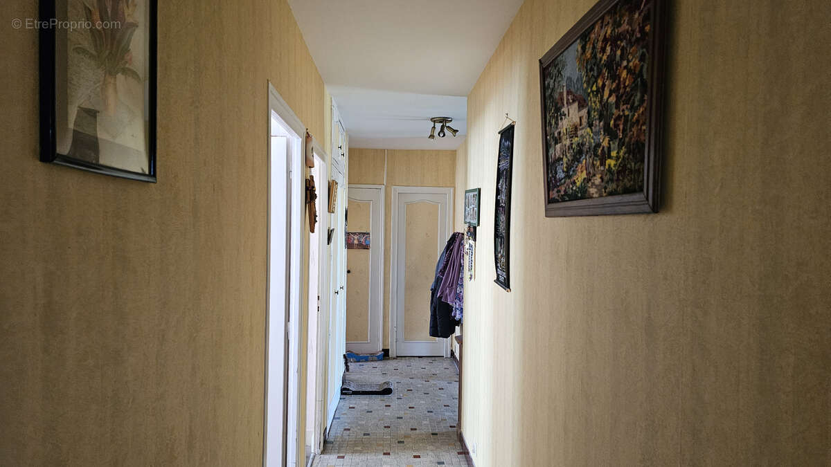 Maison à MENSIGNAC