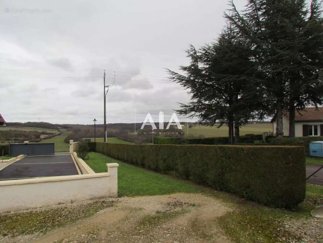 Maison à TAIZE-AIZIE